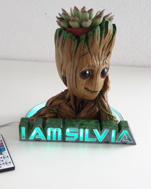 Lámpara Macetero Baby Groot