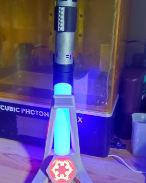 Sable Darth Vader con base de auriculares