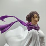 Princesa Leia con sable láser led
